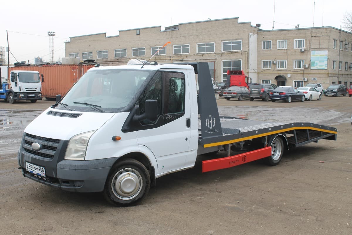 Фото Эвакуатора Ford Transit_3